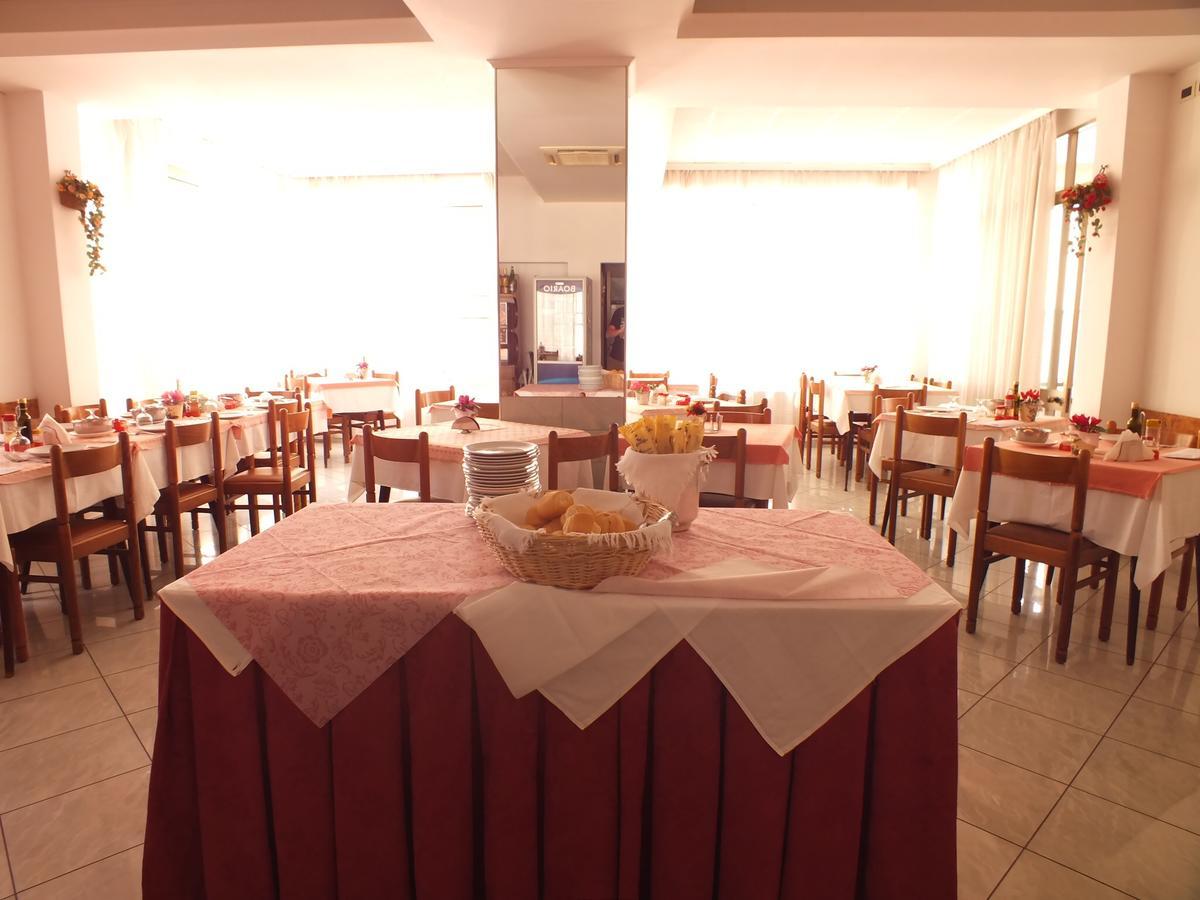Hotel Luana Rimini Exterior photo