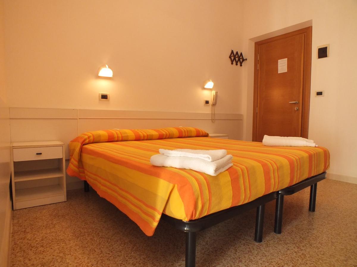 Hotel Luana Rimini Exterior photo